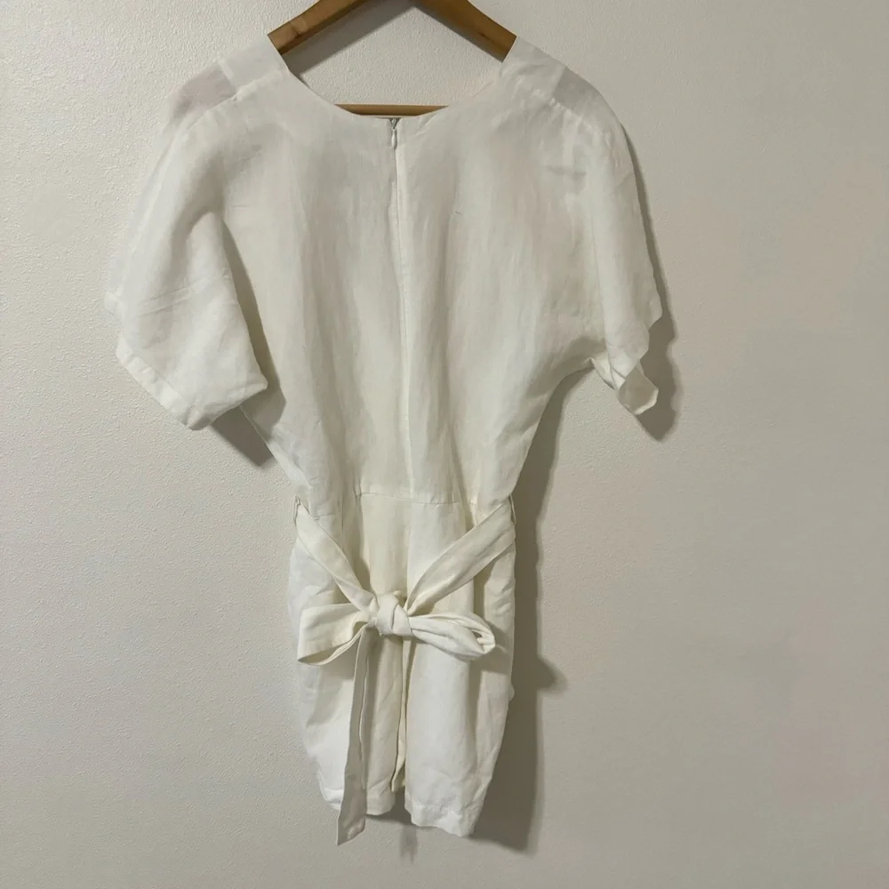 Urban Outfitters UO Ruby Linen Surplice Jumpsuit White Waist Tie Pockets NWT-6 - Picture 3 of 10